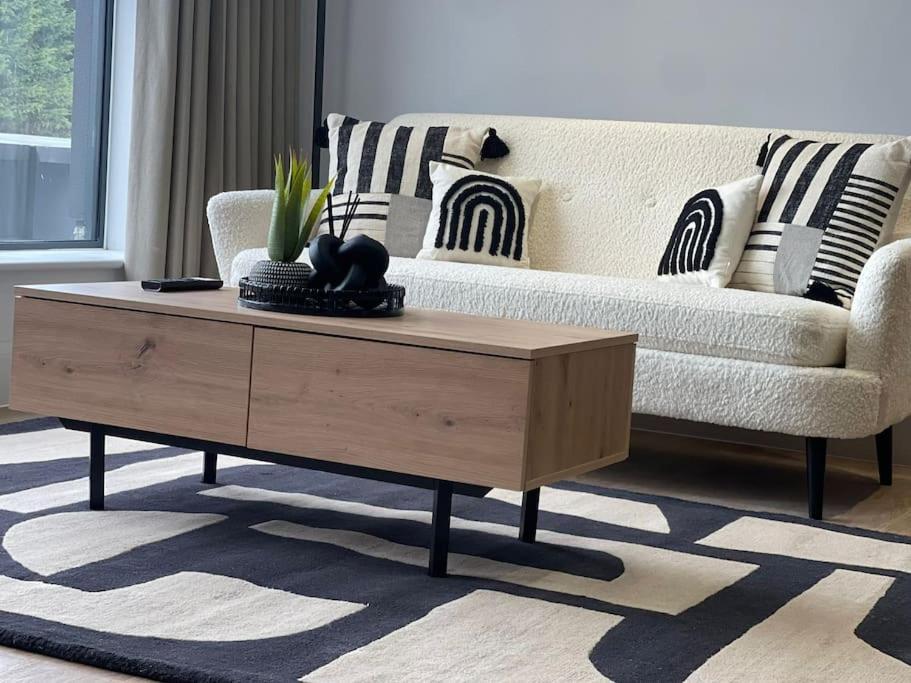 Trendy Apartment In Cardiff Free Parking Esterno foto