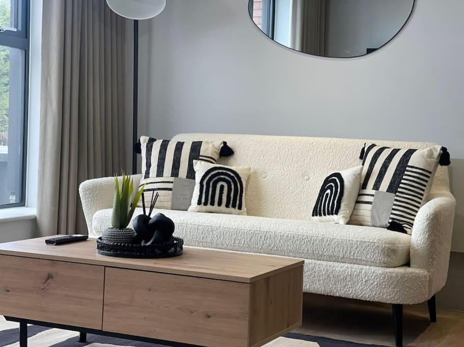 Trendy Apartment In Cardiff Free Parking Esterno foto